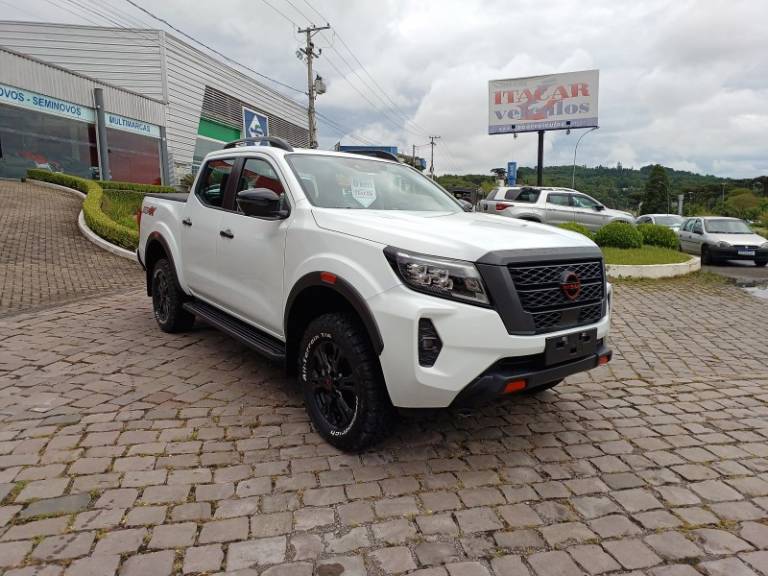 NISSAN - FRONTIER - 2024/2024 - Branca - Sob Consulta