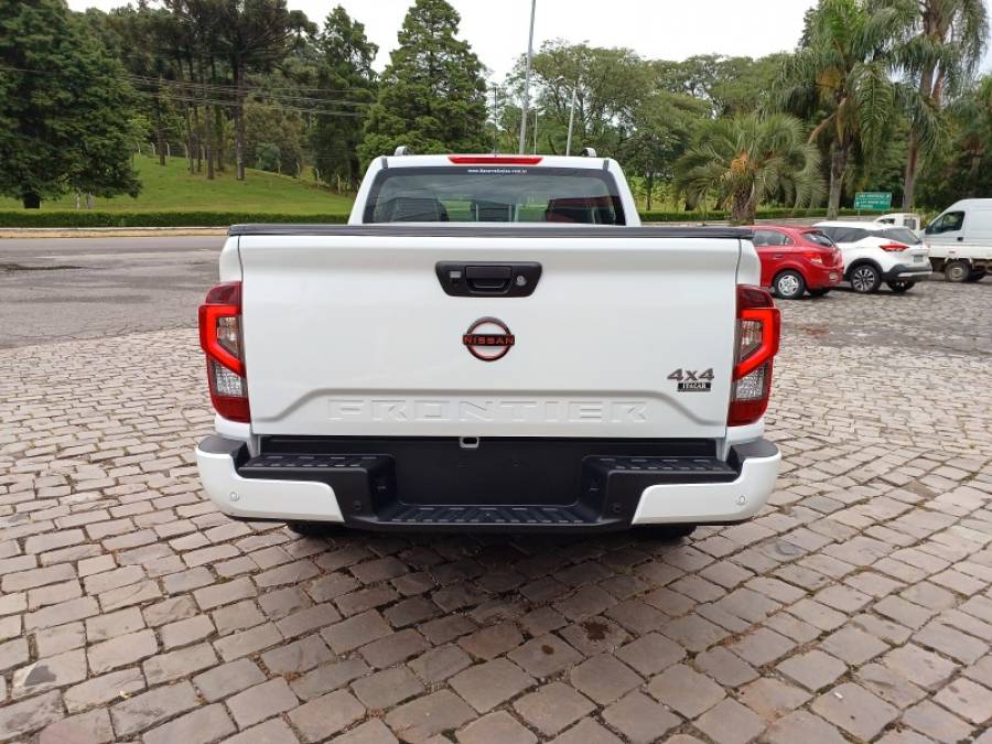 NISSAN - FRONTIER - 2024/2024 - Branca - Sob Consulta