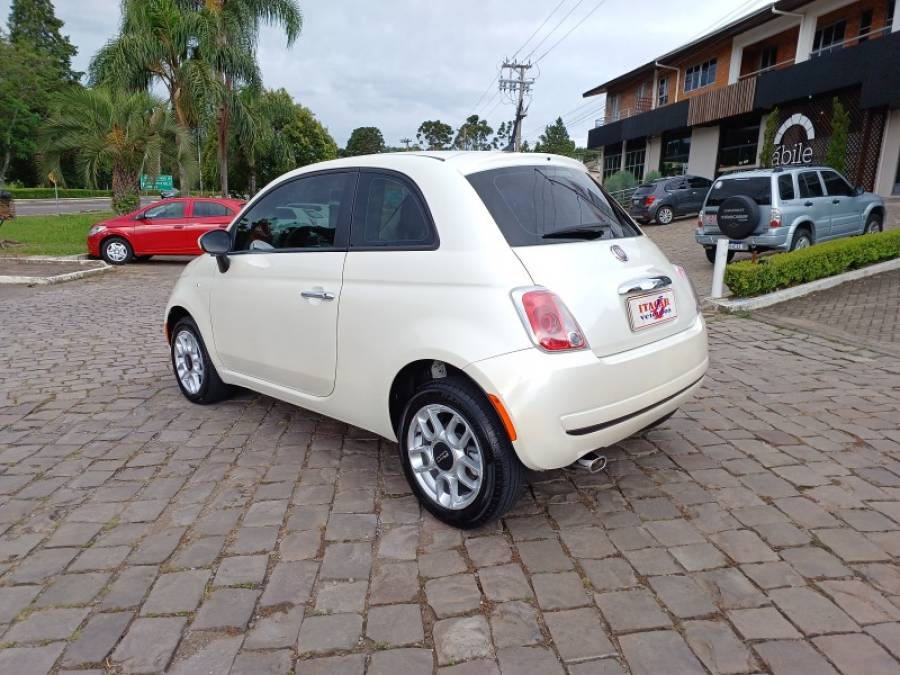 FIAT - 500 - 2011/2012 - Branca - R$ 44.990,00