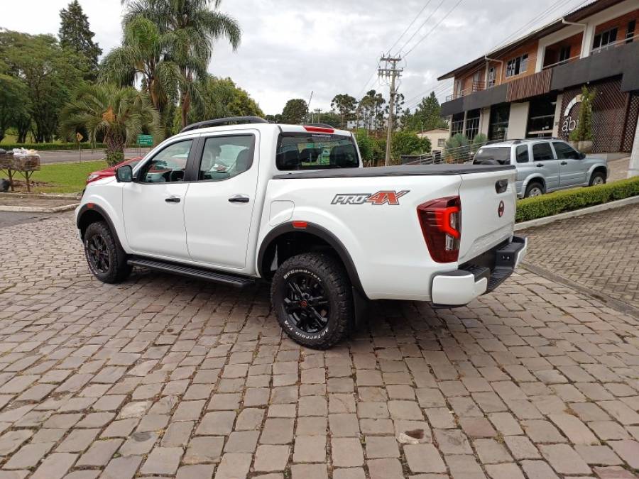 NISSAN - FRONTIER - 2024/2024 - Branca - Sob Consulta